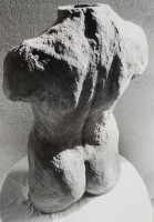 o.T., Torso, Terracotta, Höhe 73 cm