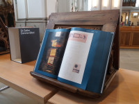 St. Galler Corona-Bibel, Stiftsbibliothek St. Gallen, Schweiz